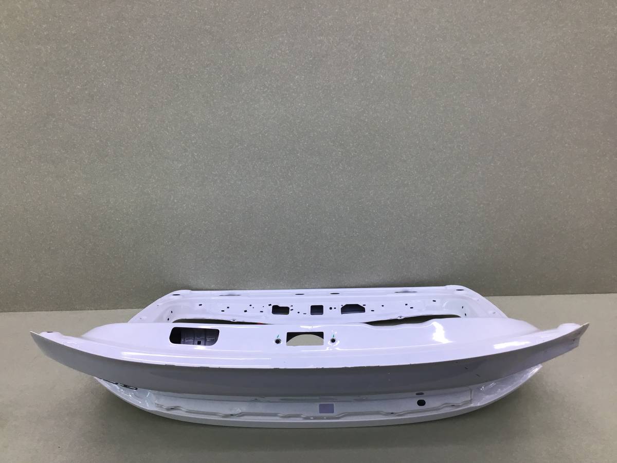 Дверь багажника Geely Coolray SX11 2018> Дверь багажника Geely Coolray SX11 2018>