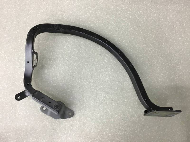 Петля крышки багажника Ford Fiesta (CB1) 2008-2019 Петля крышки багажника Ford Fiesta (CB1) 2008-2019