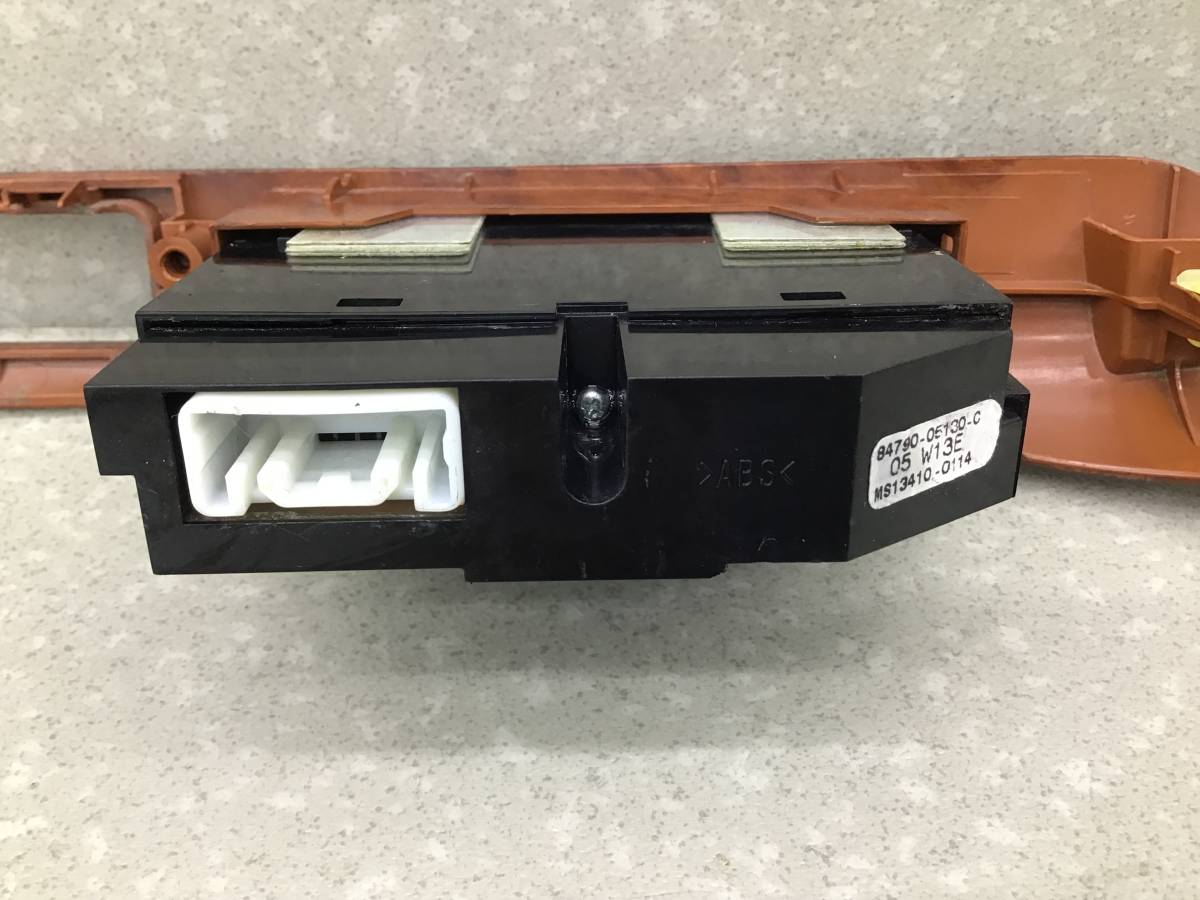 Накладка торпедо Toyota Avensis (T250) 2003-2009 Накладка торпедо Toyota Avensis (T250) 2003-2009