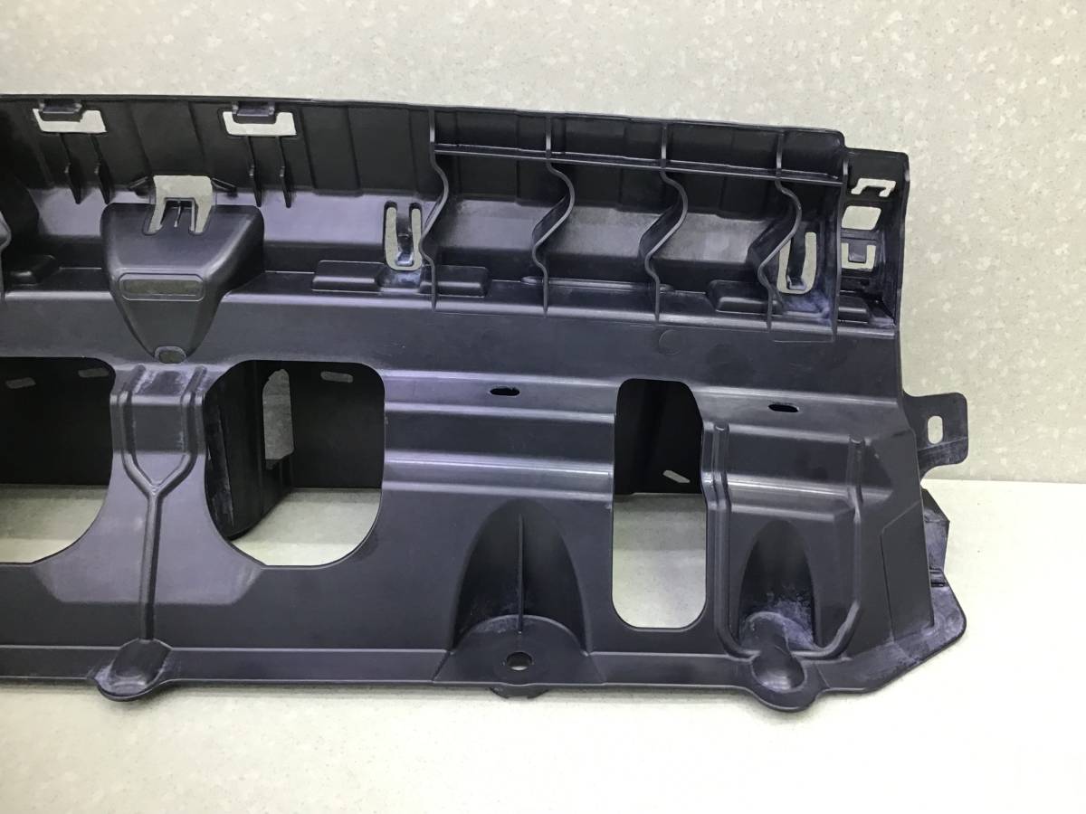 Кронштейн заднего бампера BMW X5 G05 2018> Кронштейн заднего бампера BMW X5 G05 2018>