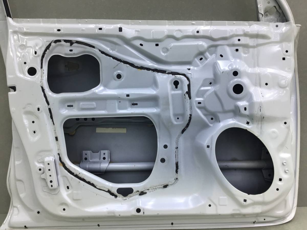 Дверь передняя левая Toyota Land Cruiser Prado (J150) 2009> Дверь передняя левая Toyota Land Cruiser Prado (J150) 2009>