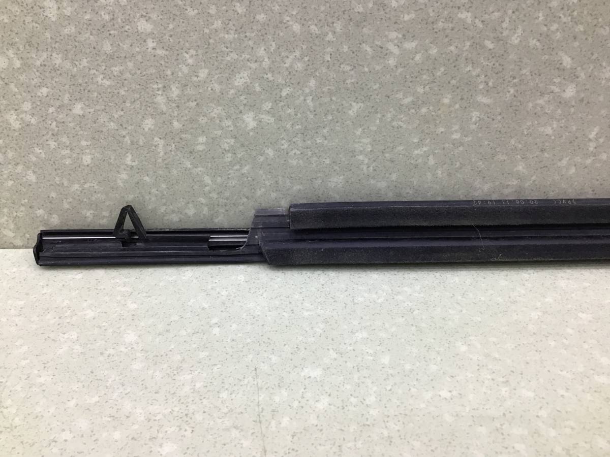 Накладка стекла заднего левого Toyota Camry (XV70) 2017>