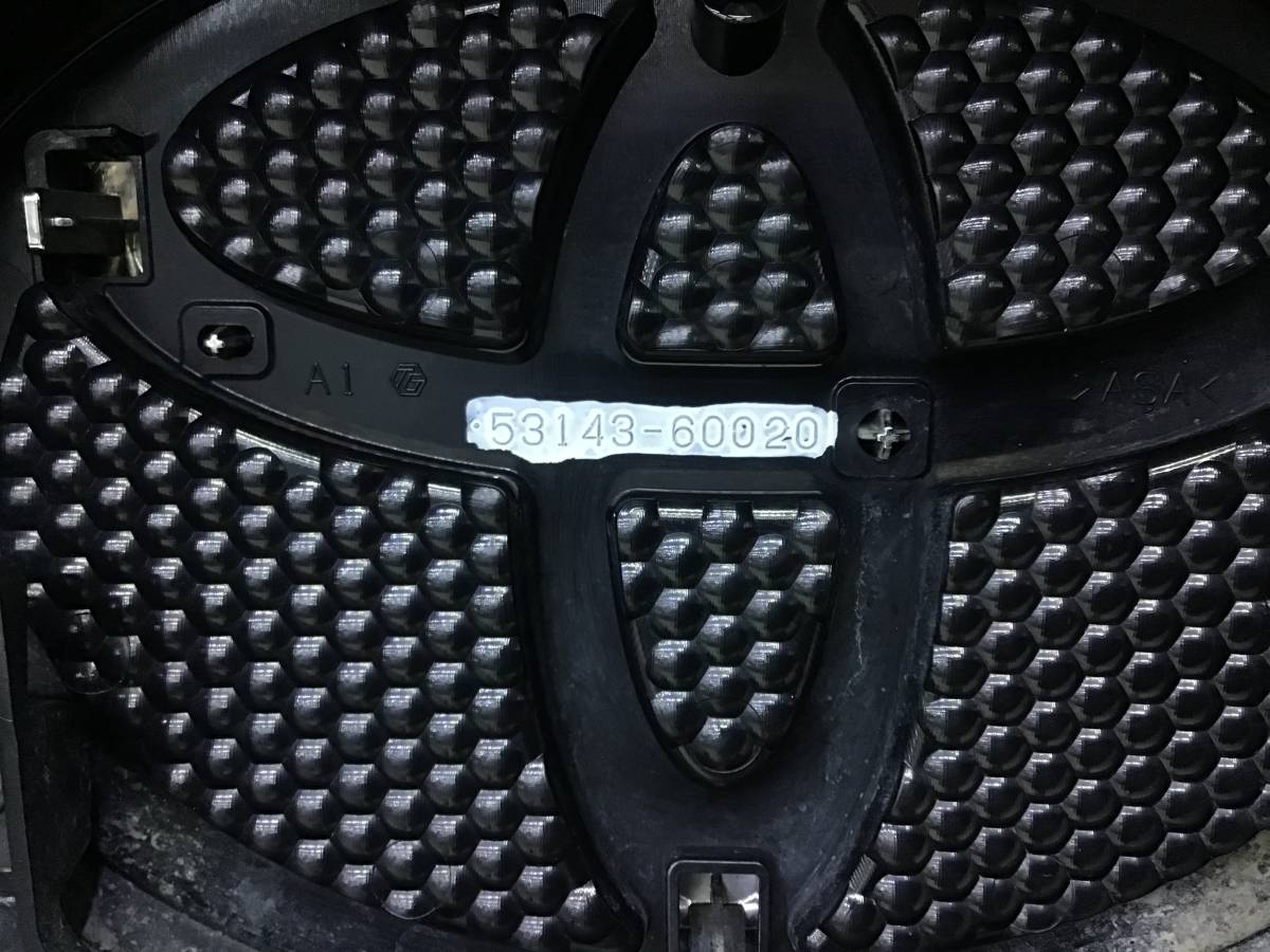 Решетка радиатора Toyota Land Cruiser Prado (J150) 2009>