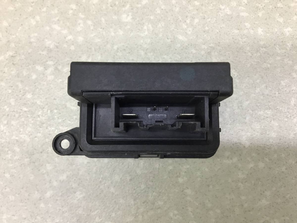 Резистор отопителя Ford Focus 2 (CB4) 2007-2011 Резистор отопителя Ford Focus 2 (CB4) 2007-2011