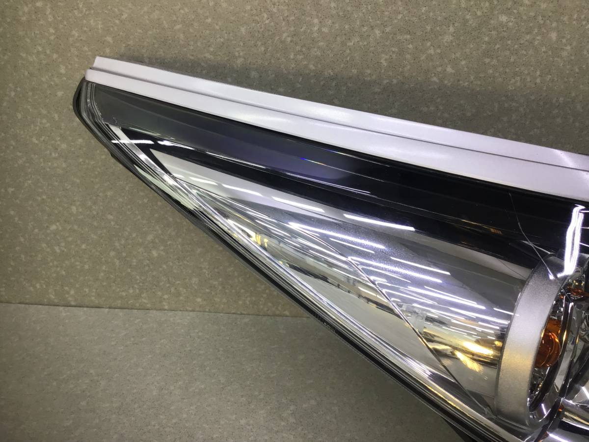 Фара правая Toyota Fortuner (GUN156, TGN156) 2015-н.в. Фара правая Toyota Fortuner (GUN156, TGN156) 2015-н.в.