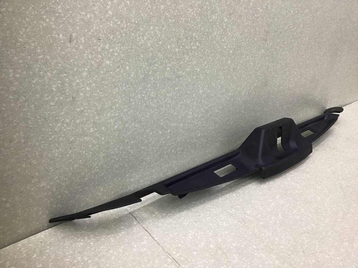 Накладка замка багажника BMW GT F07 2008> Накладка замка багажника BMW GT F07 2008>