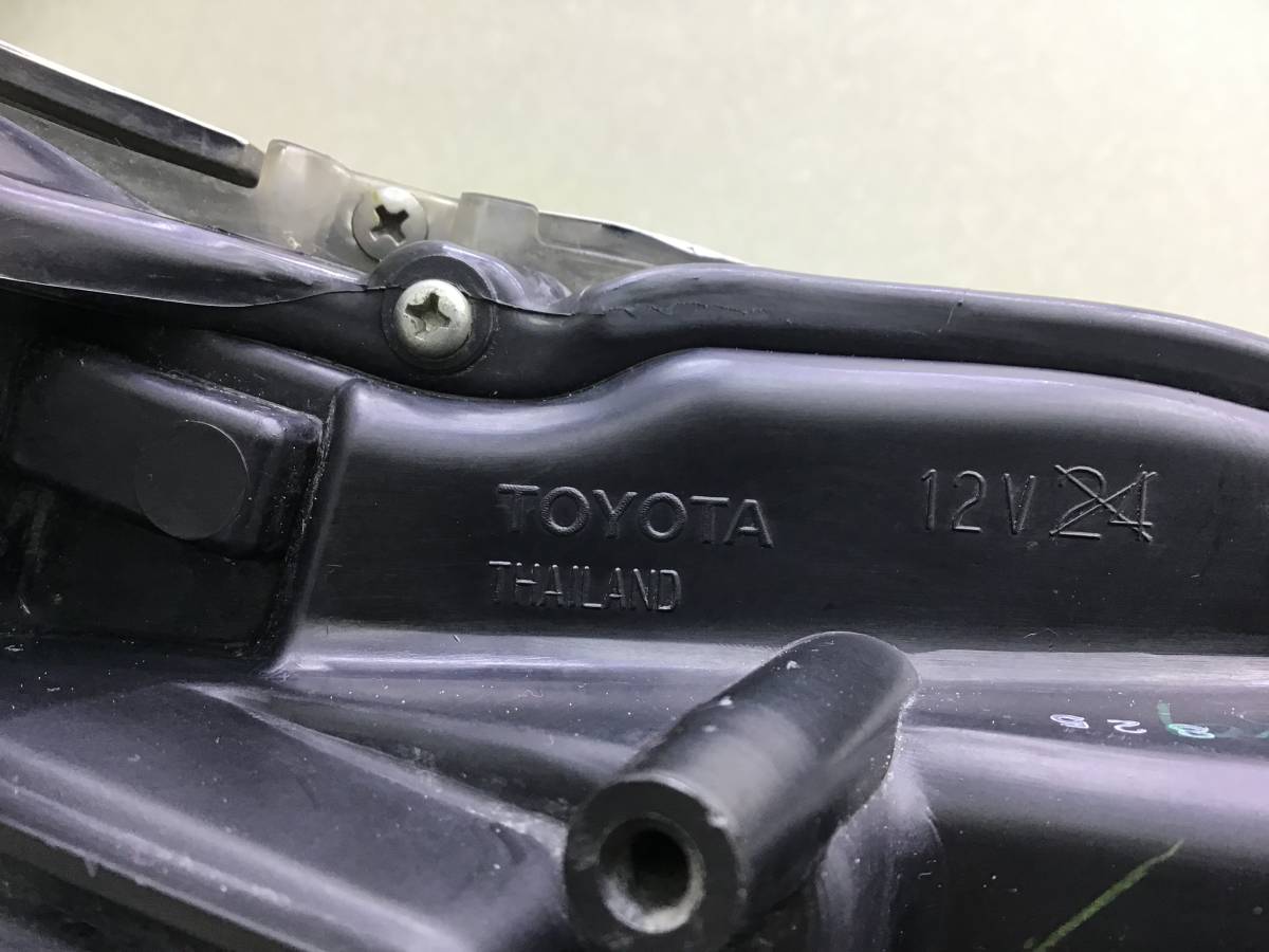 Фара левая Toyota Fortuner (GUN156, TGN156) 2015-н.в. Фара левая Toyota Fortuner (GUN156, TGN156) 2015-н.в.