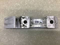 Кронштейн крепления переднего стабилизатора Audi Q7 (4L) 2005-2015