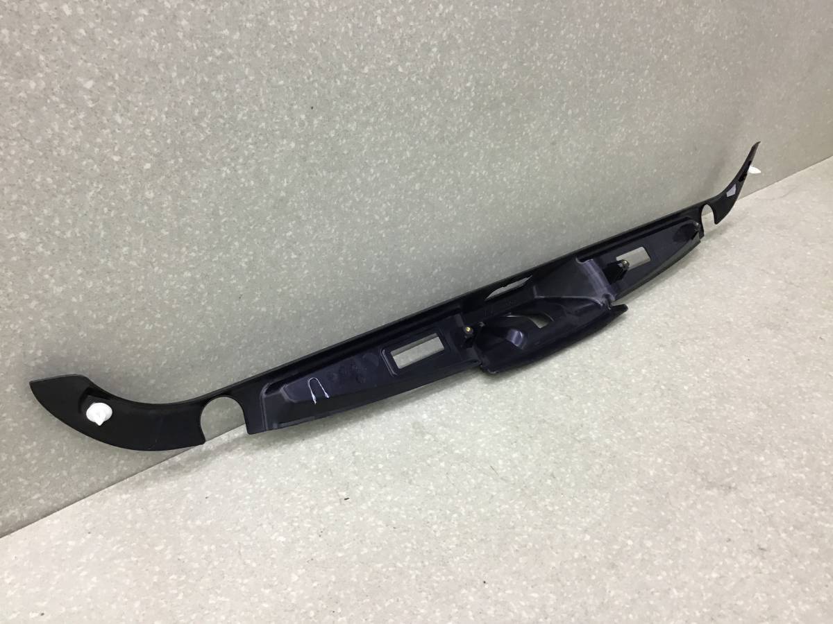 Обшивка двери багажника BMW GT F07 2008> Обшивка двери багажника BMW GT F07 2008>