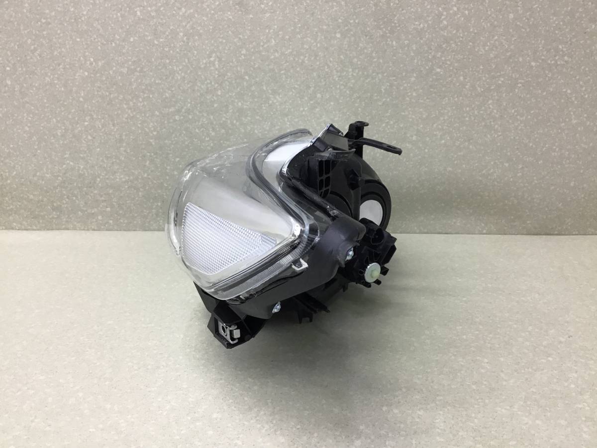 Фара левая Toyota Corolla (ZZE150) 2006-2013 Фара левая Toyota Corolla (ZZE150) 2006-2013