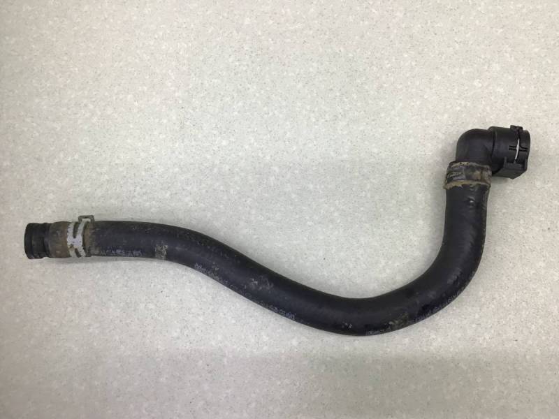 Патрубок отопителя Chevrolet Cruze (J300) 2009-2016 Патрубок отопителя Chevrolet Cruze (J300) 2009-2016
