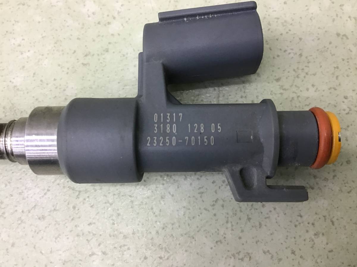 Форсунка инжекторная электрическая Toyota Land Cruiser (J300) 2021>