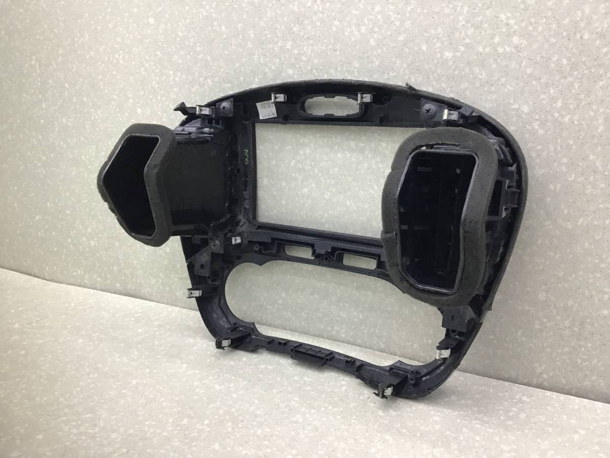 Рамка магнитолы Nissan Juke (F15) 2011> Рамка магнитолы Nissan Juke (F15) 2011>