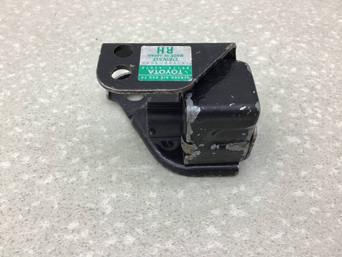 Датчик AIR BAG Toyota Rav 4 (A20) 2000-2005 Датчик AIR BAG Toyota Rav 4 (A20) 2000-2005