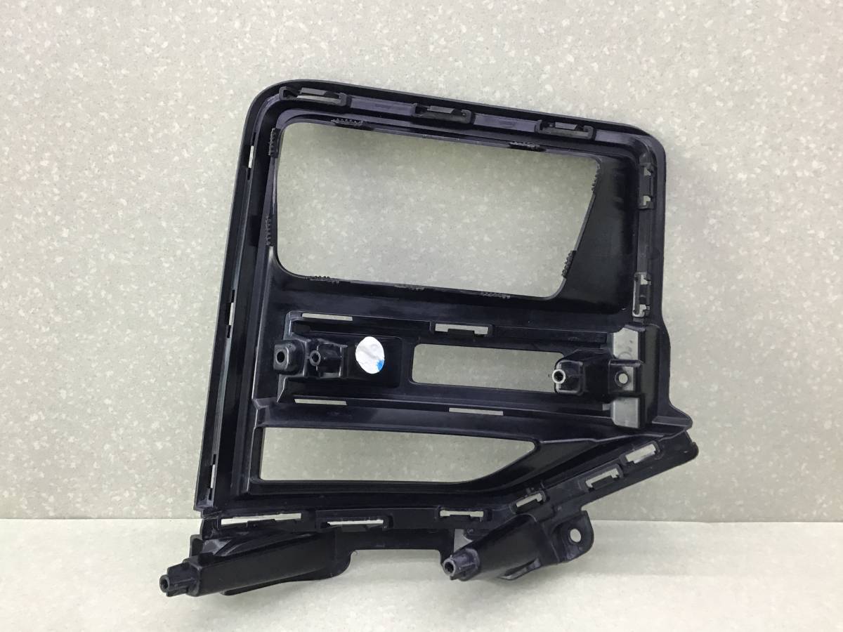 Накладка фары JAC T9 2020 - н. в.