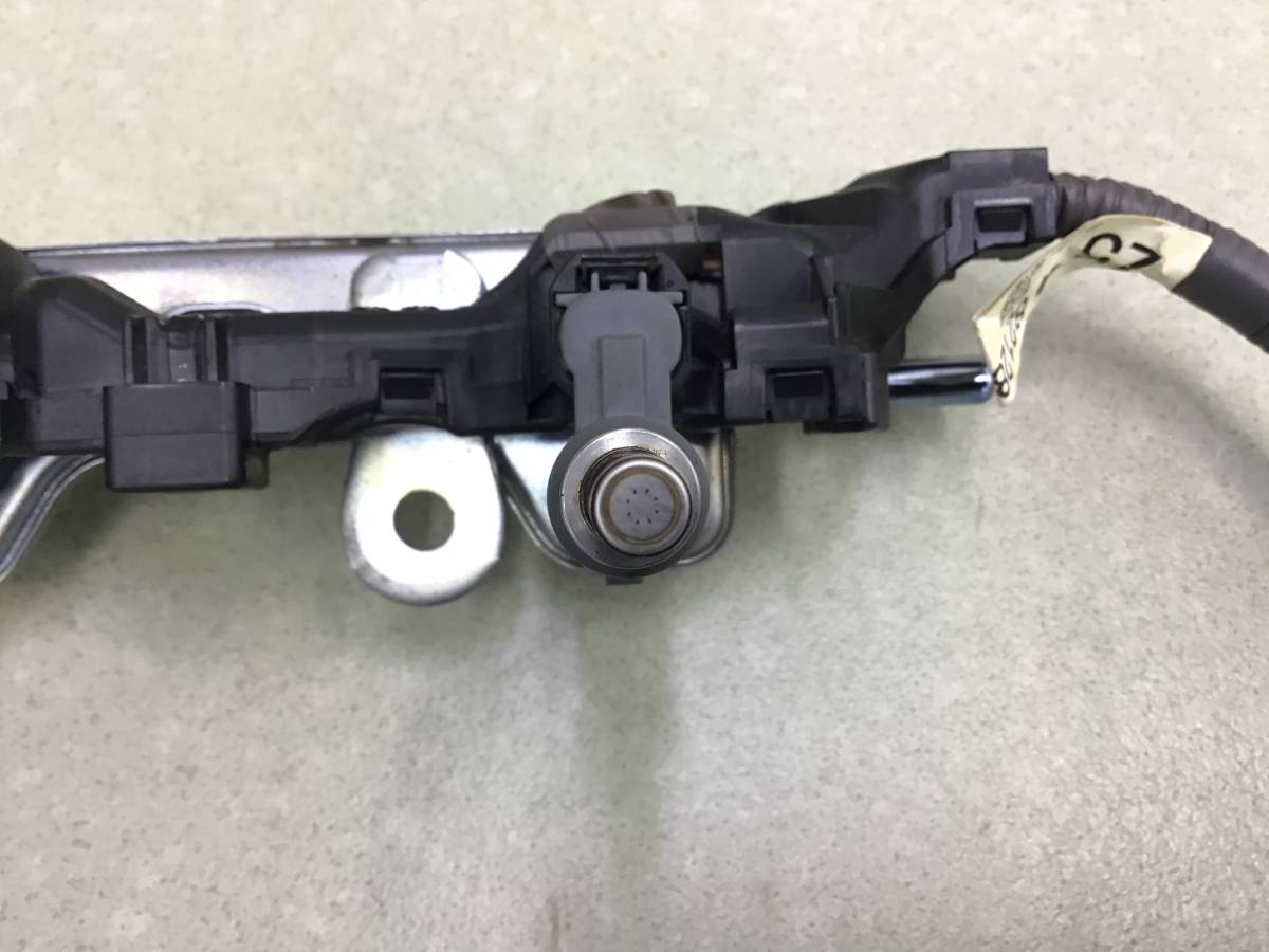 Рейка топливная (рампа) Toyota Land Cruiser (J300) 2021>