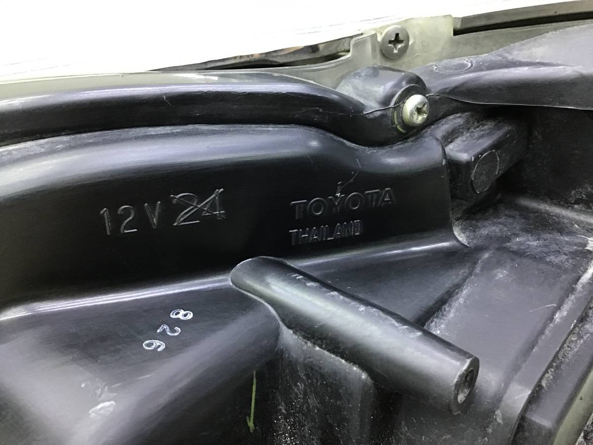 Фара правая Toyota Fortuner (GUN156, TGN156) 2015-н.в. Фара правая Toyota Fortuner (GUN156, TGN156) 2015-н.в.
