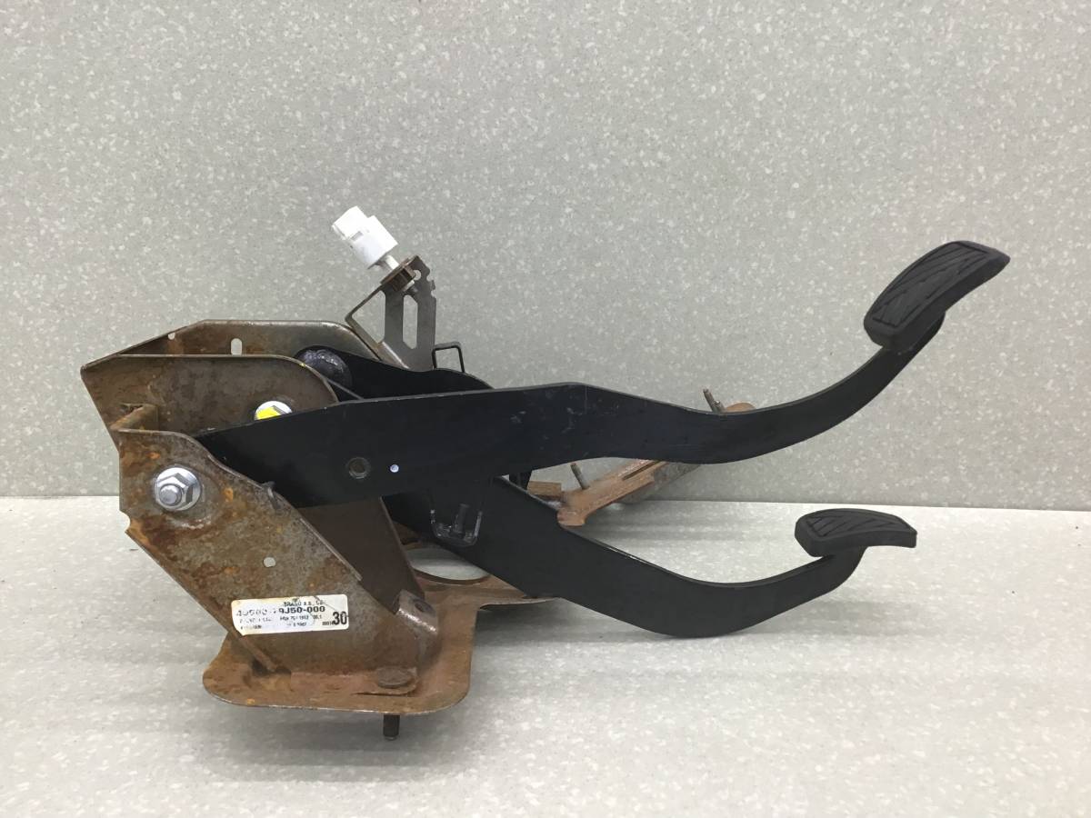 Блок педалей Suzuki SX4 (YB21S) 2006-2016 Блок педалей Suzuki SX4 (YB21S) 2006-2016