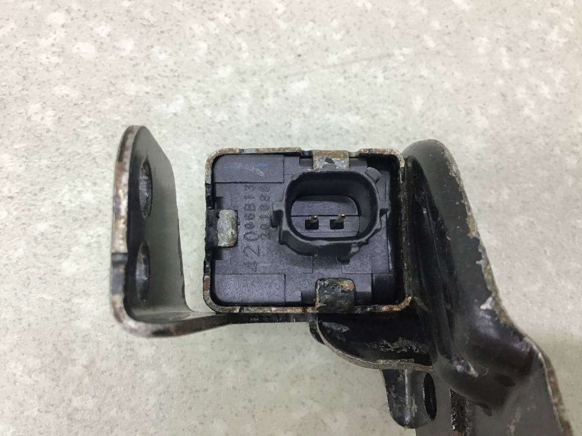 Датчик AIR BAG Toyota Rav 4 (A20) 2000-2005 Датчик AIR BAG Toyota Rav 4 (A20) 2000-2005