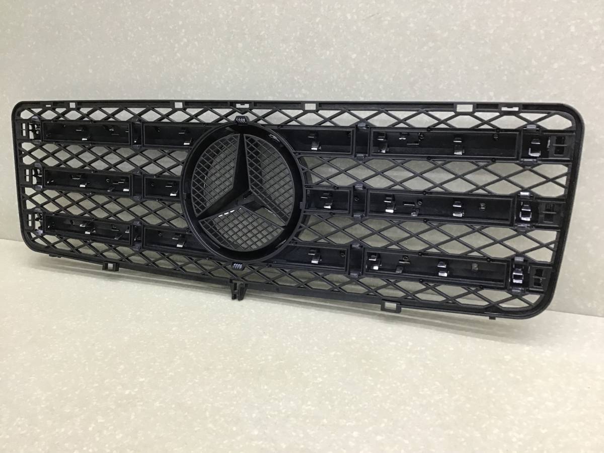 Решетка радиатора Mercedes-Benz G-Class (W463) 1989> Решетка радиатора Mercedes-Benz G-Class (W463) 1989>