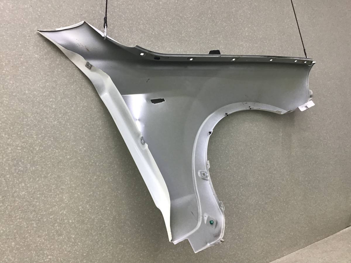 Крыло переднее левое BMW X3 E83 2004-2010