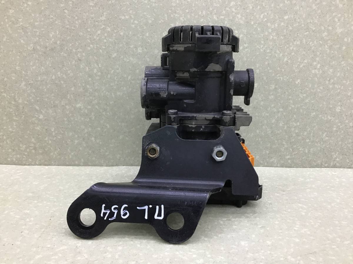 Модулятор системы EBS MAN TGS 2007> Модулятор системы EBS MAN TGS 2007>