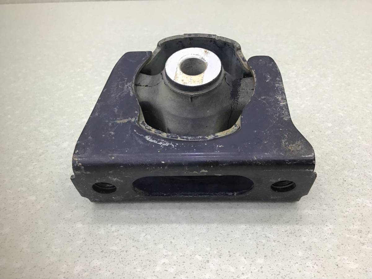 Опора двигателя передняя Toyota Rav 4 (A30) 2006-2013 Опора двигателя передняя Toyota Rav 4 (A30) 2006-2013