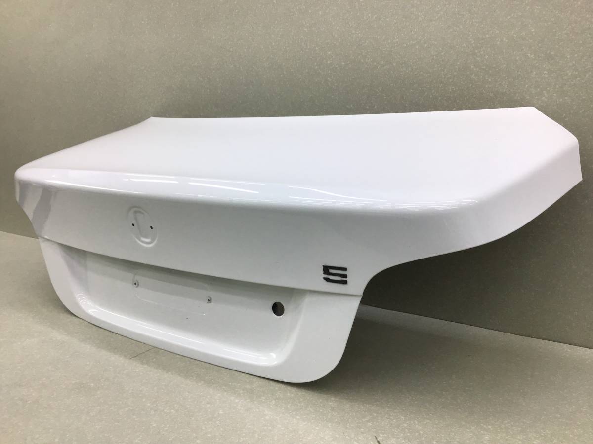 Крышка багажника BMW 5-series E60/E61 2003-2009 Крышка багажника BMW 5-series E60/E61 2003-2009
