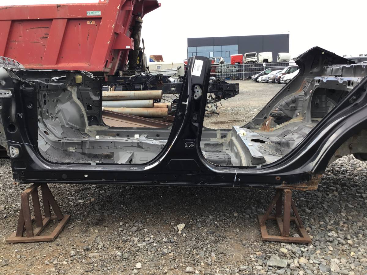 Порог со стойкой левый Toyota Camry (V40) 2006-2011