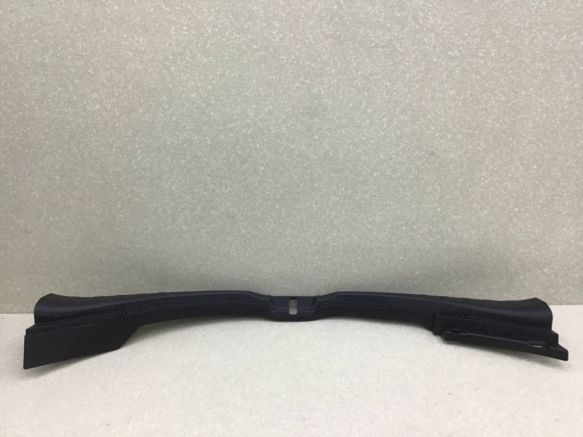 Накладка замка багажника Toyota Rav 4 (A40) 2013> Накладка замка багажника Toyota Rav 4 (A40) 2013>