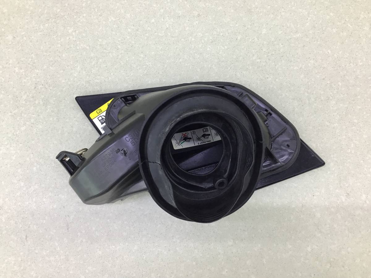 Лючок бензобака Ford Focus 3 (CB8) 2011-2019 Лючок бензобака Ford Focus 3 (CB8) 2011-2019