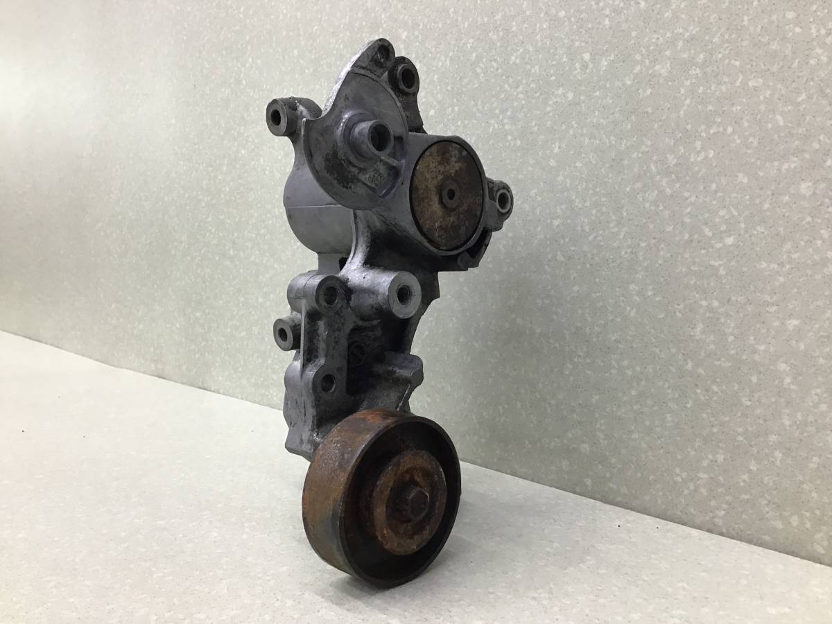 Кронштейн кондиционера Toyota Land Cruiser Prado 3 (GRJ120W) 2002-2009 Кронштейн кондиционера Toyota Land Cruiser Prado 3 (GRJ120W) 2002-2009