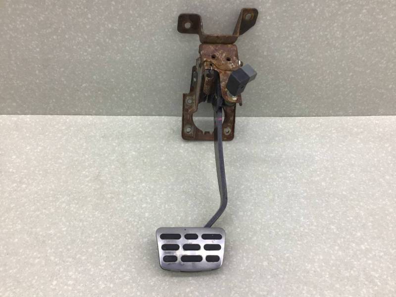 Педаль тормоза Kia Sorento (XM) 2009-2021 Педаль тормоза Kia Sorento (XM) 2009-2021
