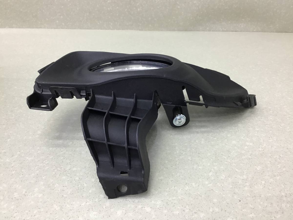 Фара противотуманная левая Mazda 3 (BK) 2002-2009 Фара противотуманная левая Mazda 3 (BK) 2002-2009