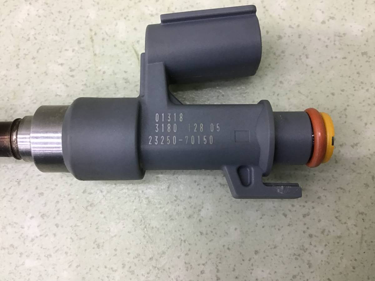 Форсунка инжекторная электрическая Toyota Land Cruiser (J300) 2021>