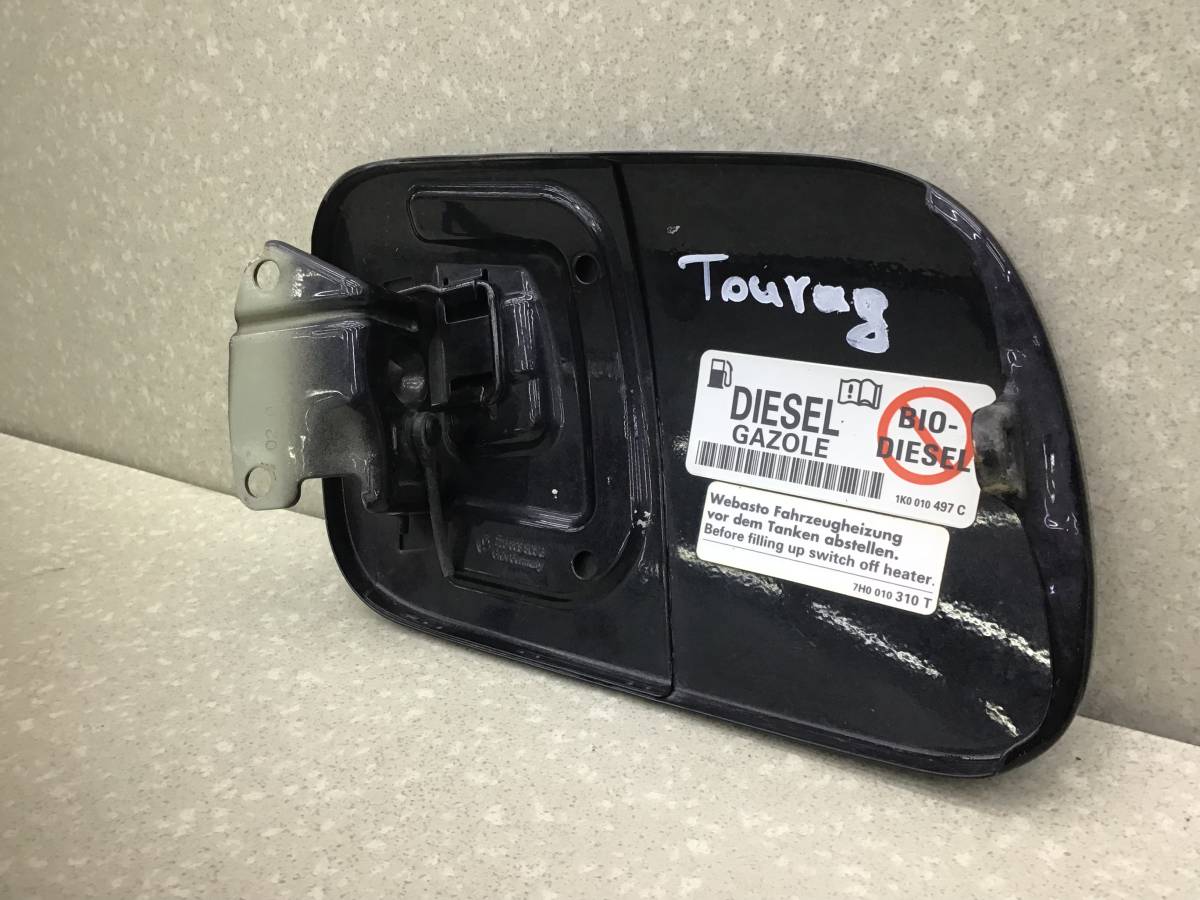 Лючок бензобака Volkswagen Touareg (7L) 2002-2010 Лючок бензобака Volkswagen Touareg (7L) 2002-2010