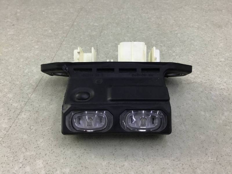 Кнопка открывания багажника Toyota Land Cruiser (J300) 2021>