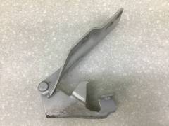 Петля капота левая Nissan Almera Classic (B10) 2006-2013