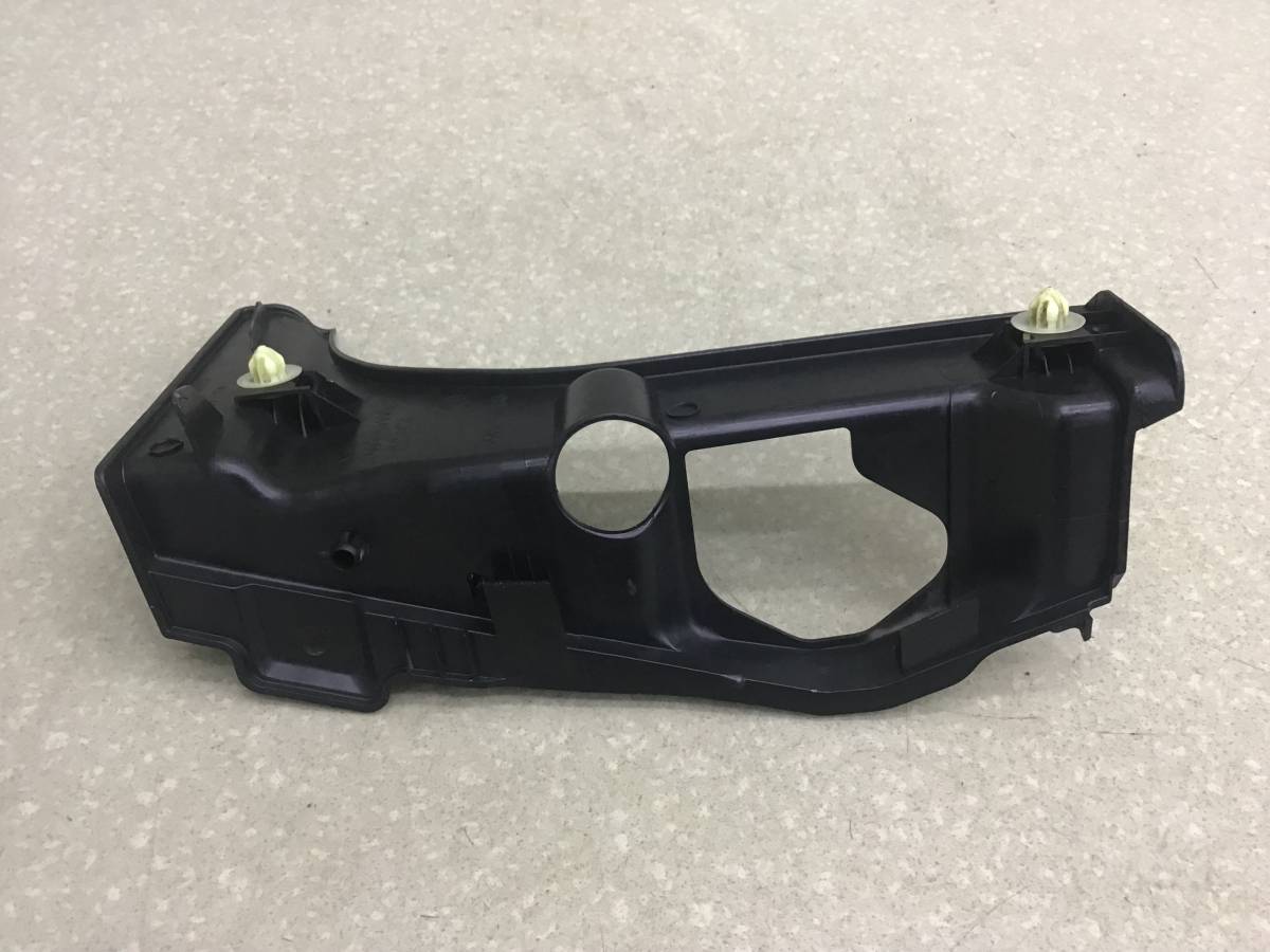 Накладка (кузов внутри) Toyota Land Cruiser 11 (VDJ200) 2007-2021 Накладка (кузов внутри) Toyota Land Cruiser 11 (VDJ200) 2007-2021