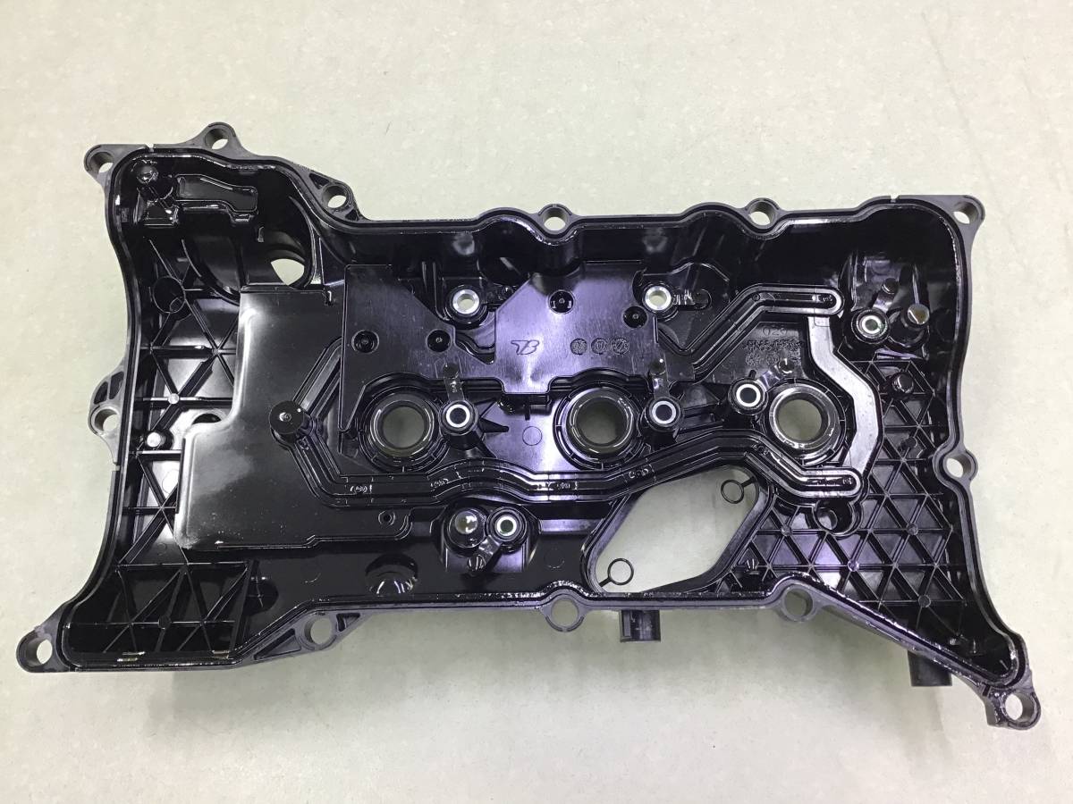 Крышка головки блока (клапанная) Toyota Land Cruiser (J300) 2021>