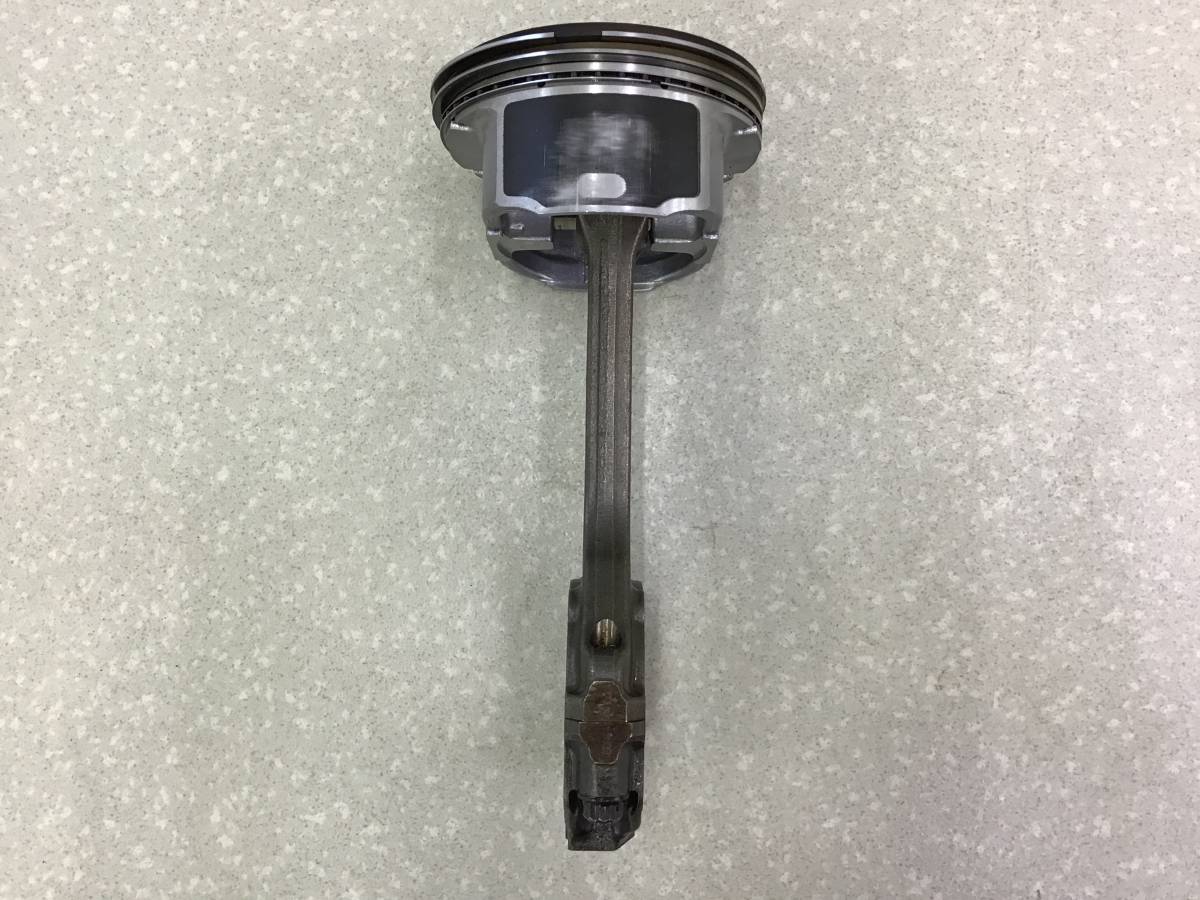 Поршень с шатуном Infiniti QX56 (JA60) 2004-2010 Поршень с шатуном Infiniti QX56 (JA60) 2004-2010