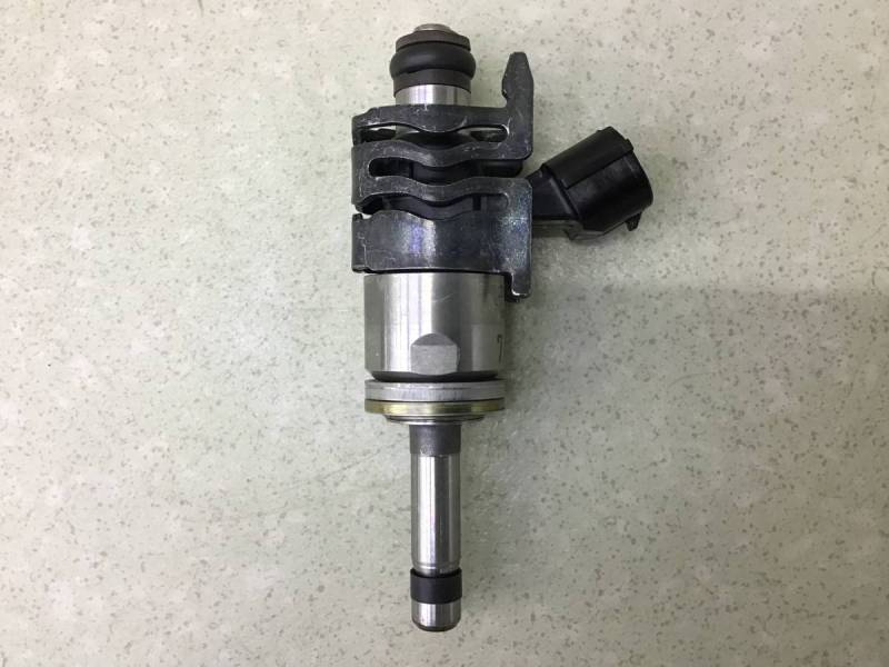 Форсунка инжекторная электрическая Toyota Land Cruiser (J300) 2021>