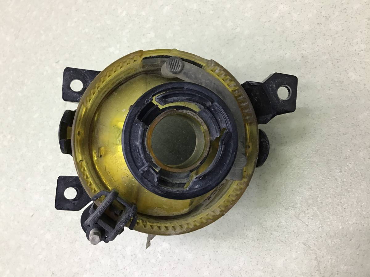 Фара противотуманная правая Volkswagen Golf 5 (1K) 2003-2009