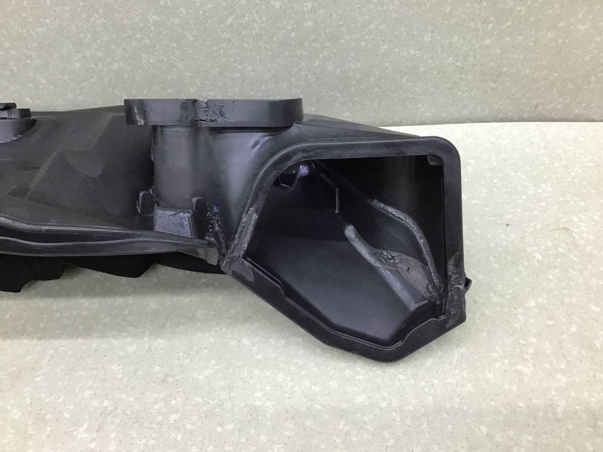 Воздуховод BMW 5-series E60/E61 2003-2009 Воздуховод BMW 5-series E60/E61 2003-2009