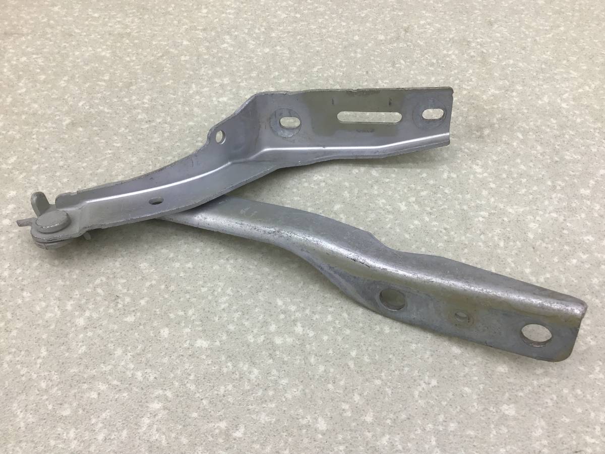 Петля капота левая Peugeot 307 (3A, 3C, 3H) 2001-2008