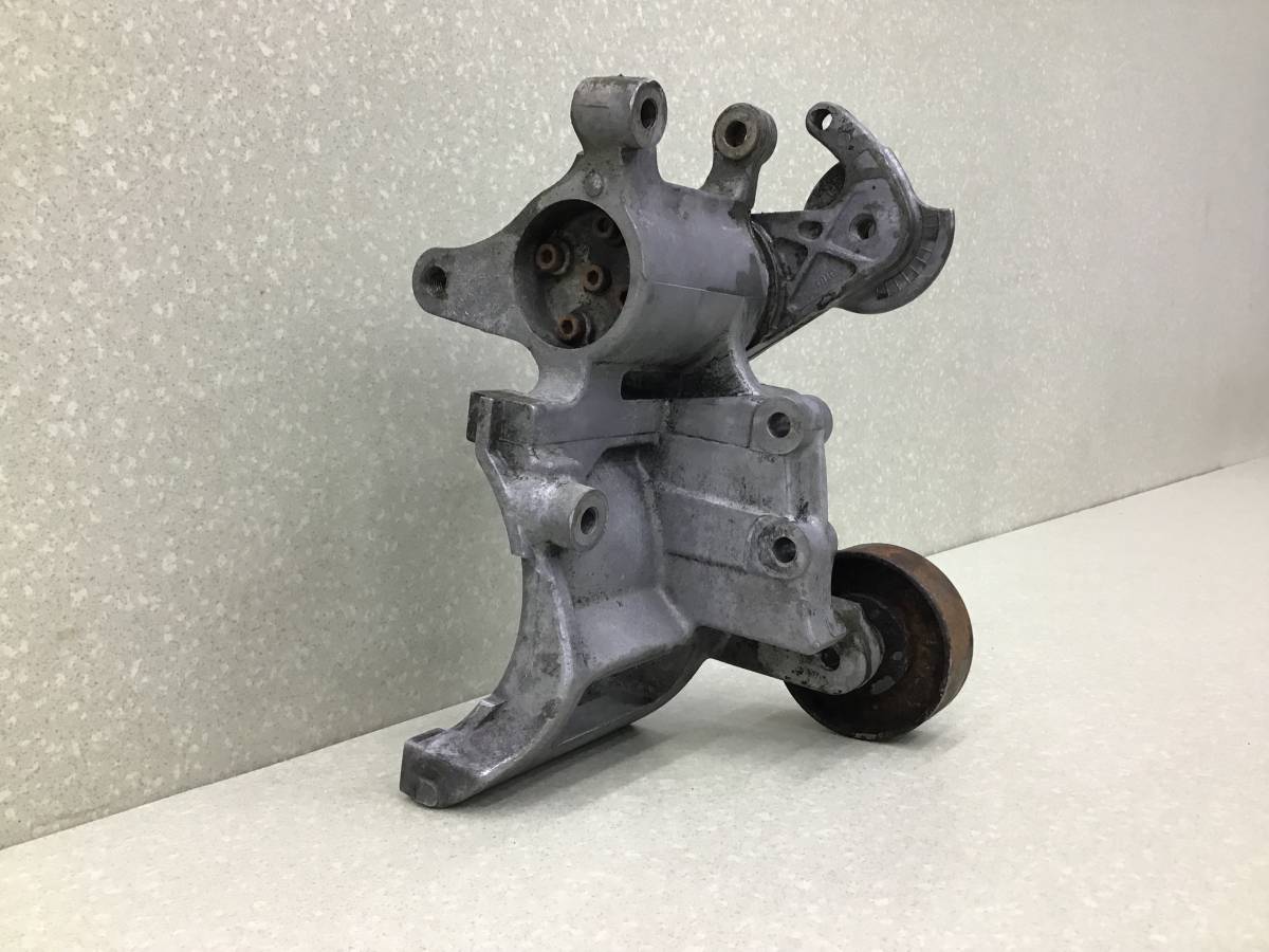 Кронштейн кондиционера Toyota Land Cruiser Prado 3 (GRJ120W) 2002-2009 Кронштейн кондиционера Toyota Land Cruiser Prado 3 (GRJ120W) 2002-2009