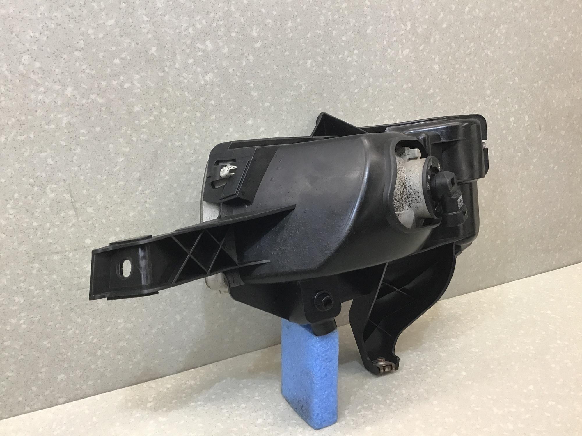 Фара противотуманная правая, Toyota 4 Runner 2002-2009 Фара противотуманная правая, Toyota 4 Runner 2002-2009
