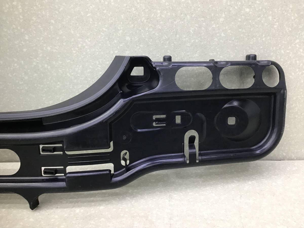 Кронштейн заднего бампера BMW 5-series E60/E61 2003-2009 Кронштейн заднего бампера BMW 5-series E60/E61 2003-2009