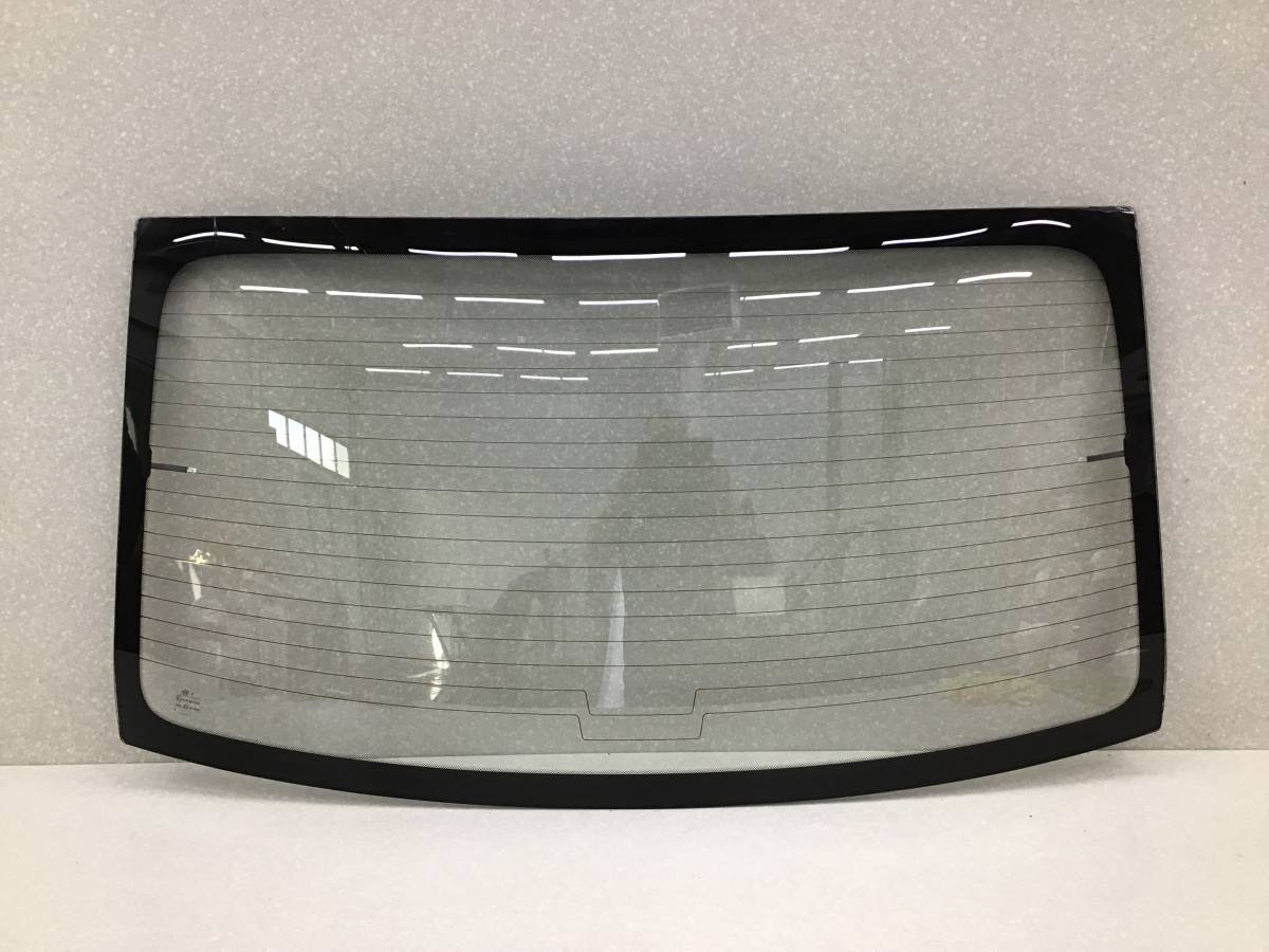 Стекло заднее Renault Logan (1) 2005-2014 Стекло заднее Renault Logan (1) 2005-2014
