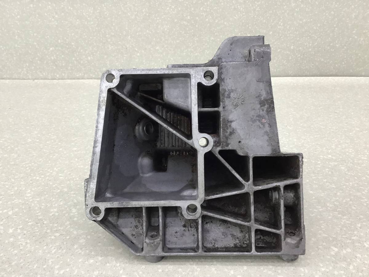 Кронштейн кондиционера Mercedes-Benz E-Class (W210) 1995-2002 Кронштейн кондиционера Mercedes-Benz E-Class (W210) 1995-2002